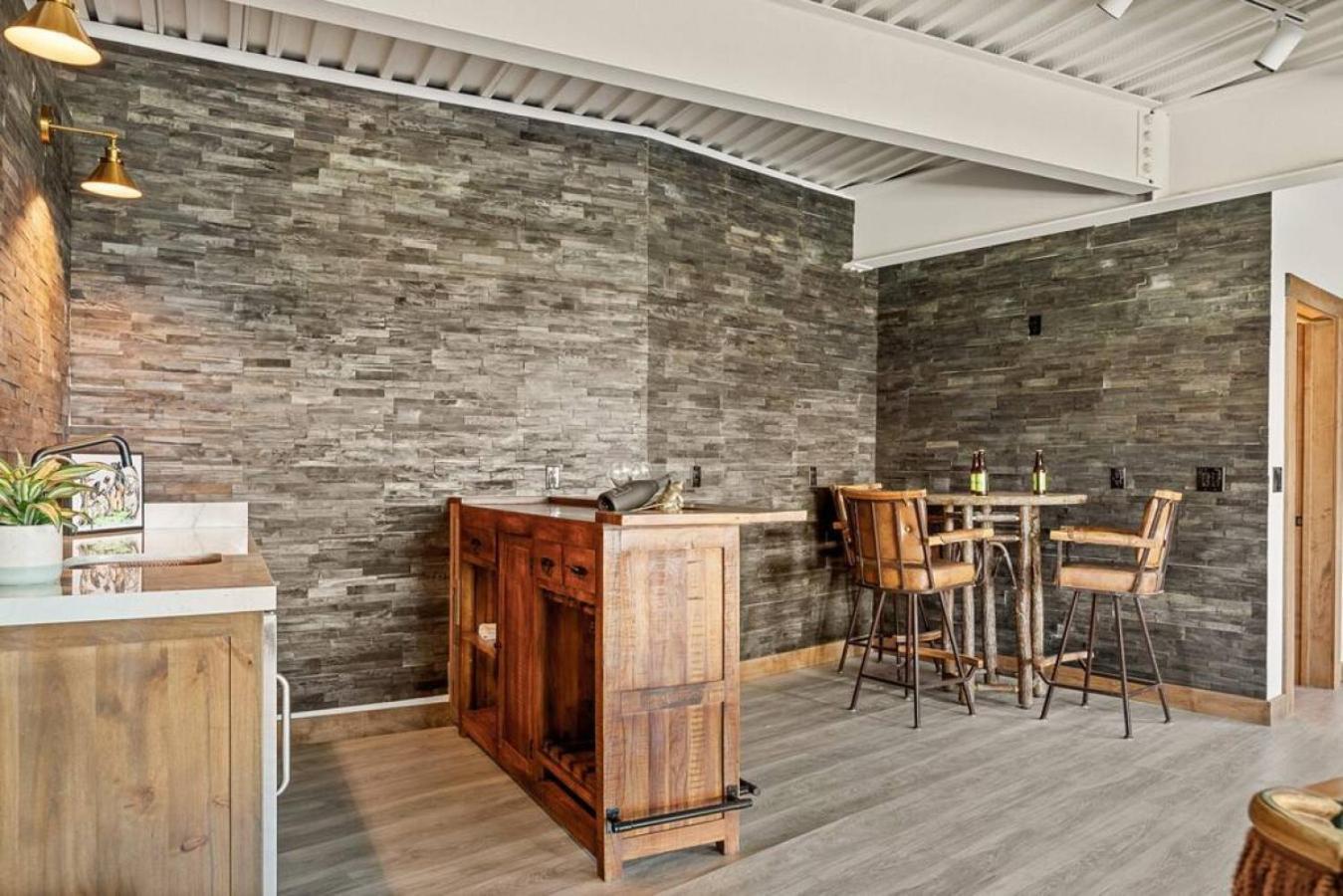 Steel Pine Lodge A Rustic Mountain Retreat Views Baldwin Lake 외부 사진