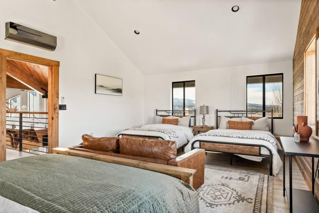 Steel Pine Lodge A Rustic Mountain Retreat Views Baldwin Lake 외부 사진
