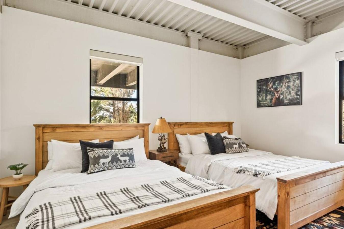Steel Pine Lodge A Rustic Mountain Retreat Views Baldwin Lake 외부 사진
