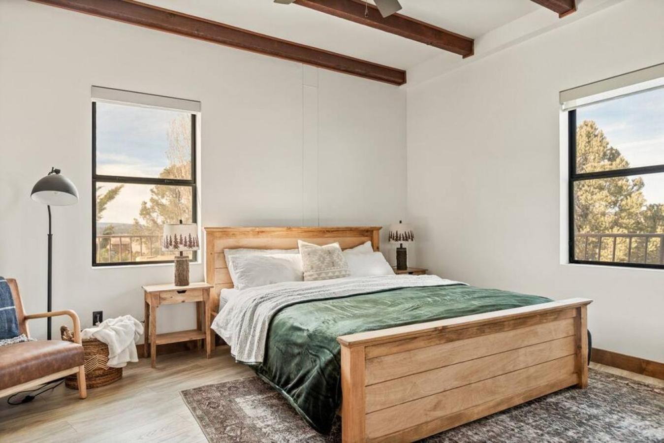 Steel Pine Lodge A Rustic Mountain Retreat Views Baldwin Lake 외부 사진