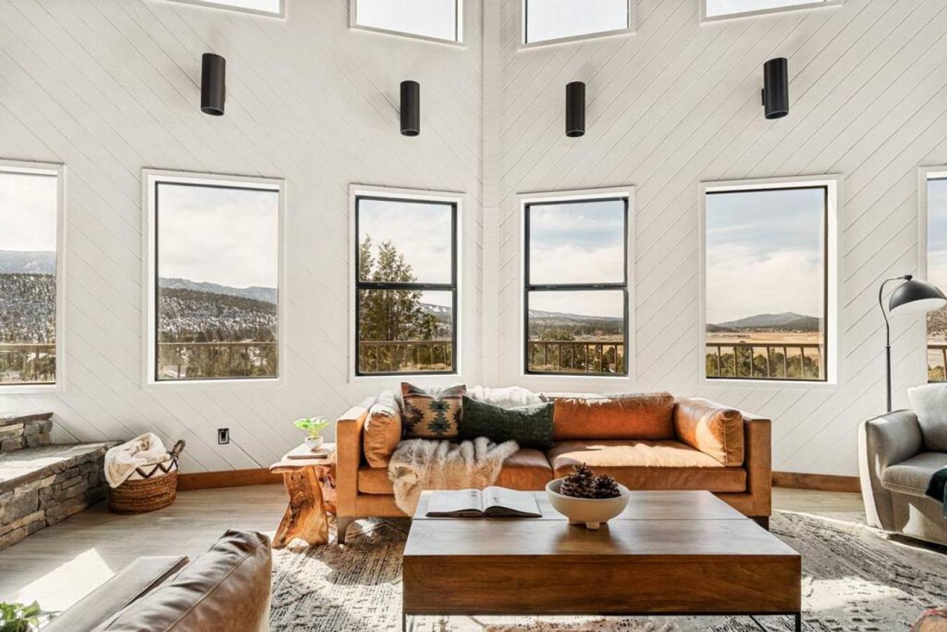 Steel Pine Lodge A Rustic Mountain Retreat Views Baldwin Lake 외부 사진