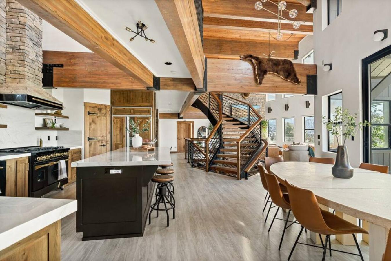 Steel Pine Lodge A Rustic Mountain Retreat Views Baldwin Lake 외부 사진