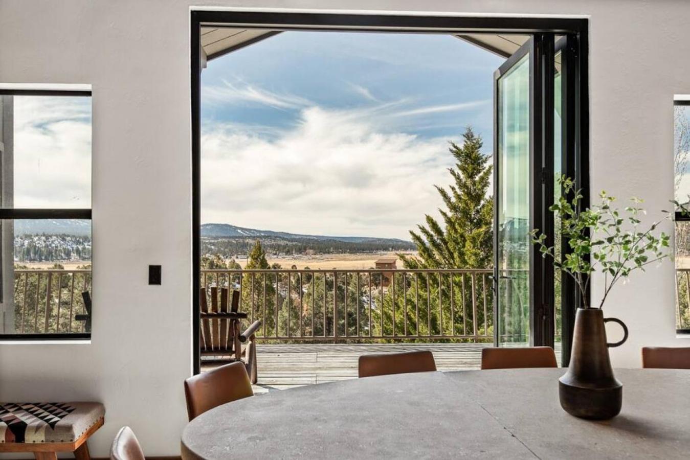 Steel Pine Lodge A Rustic Mountain Retreat Views Baldwin Lake 외부 사진